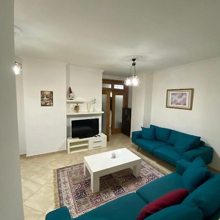 Chlo Apartment 3 Тирана Екстериор снимка