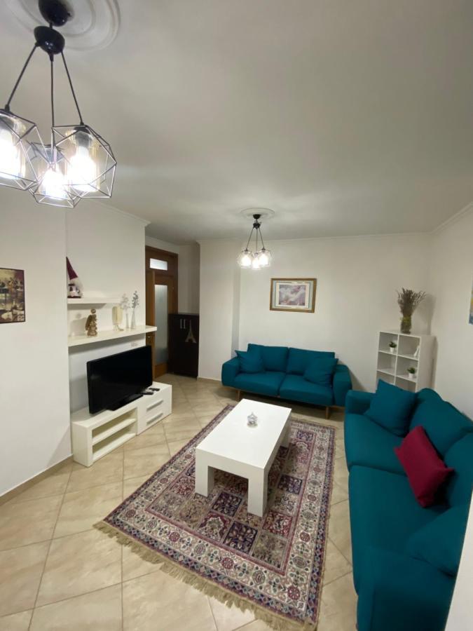 Chlo Apartment 3 Тирана Екстериор снимка