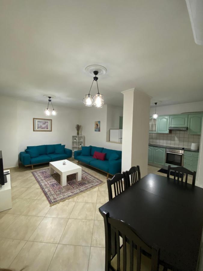 Chlo Apartment 3 Тирана Екстериор снимка