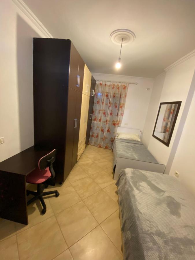 Chlo Apartment 3 Тирана Екстериор снимка