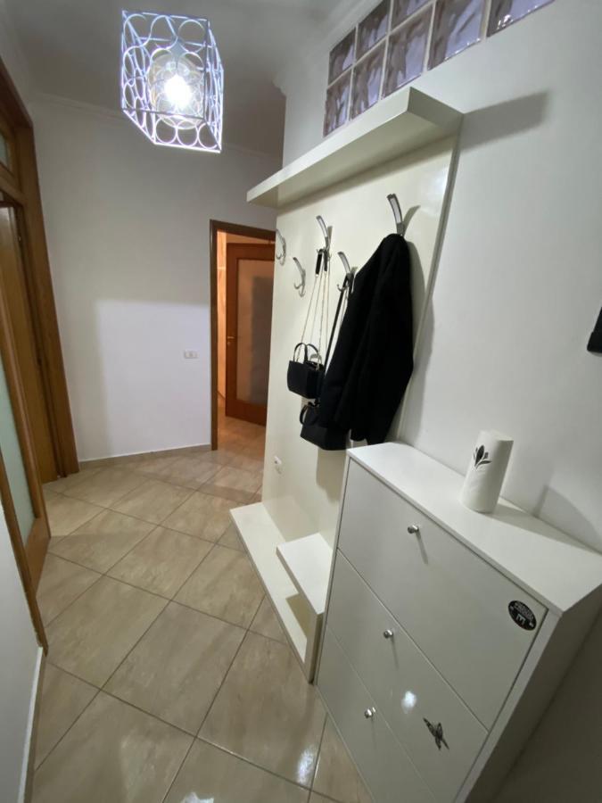 Chlo Apartment 3 Тирана Екстериор снимка