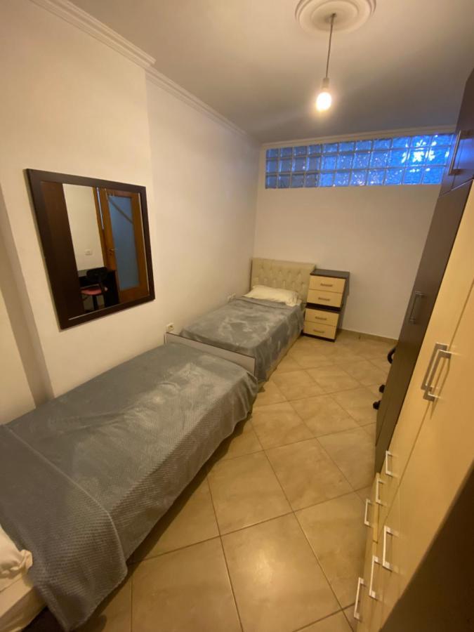 Chlo Apartment 3 Тирана Екстериор снимка